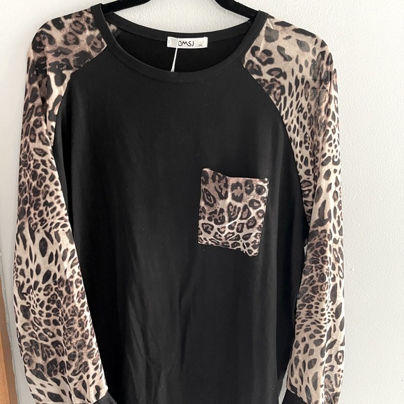 Sheer sleeves Black & Leopard 🐆 Top 3XL - Picture 4 of 5